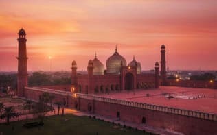 Badshahi Mosque in Lahore at sunset
